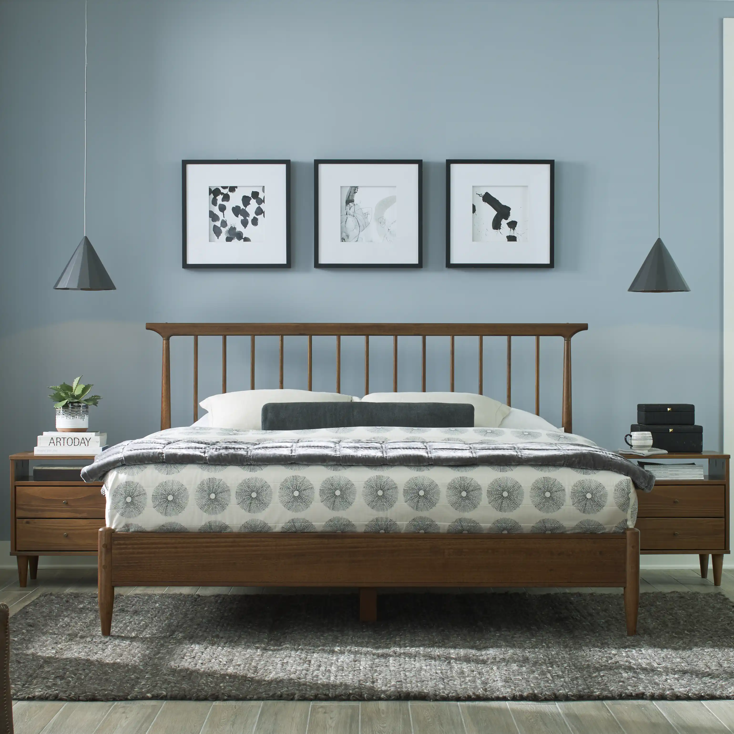 Mid Century Spindle Bedroom Set (5-Piece) - Image 3